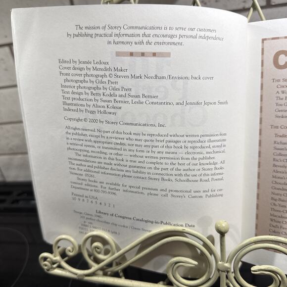 101 Perfect Chocolate Chip Cookies: 101 Melt-in-Your-Mouth Recipes by Gwen W. St - Picture 6 of 9